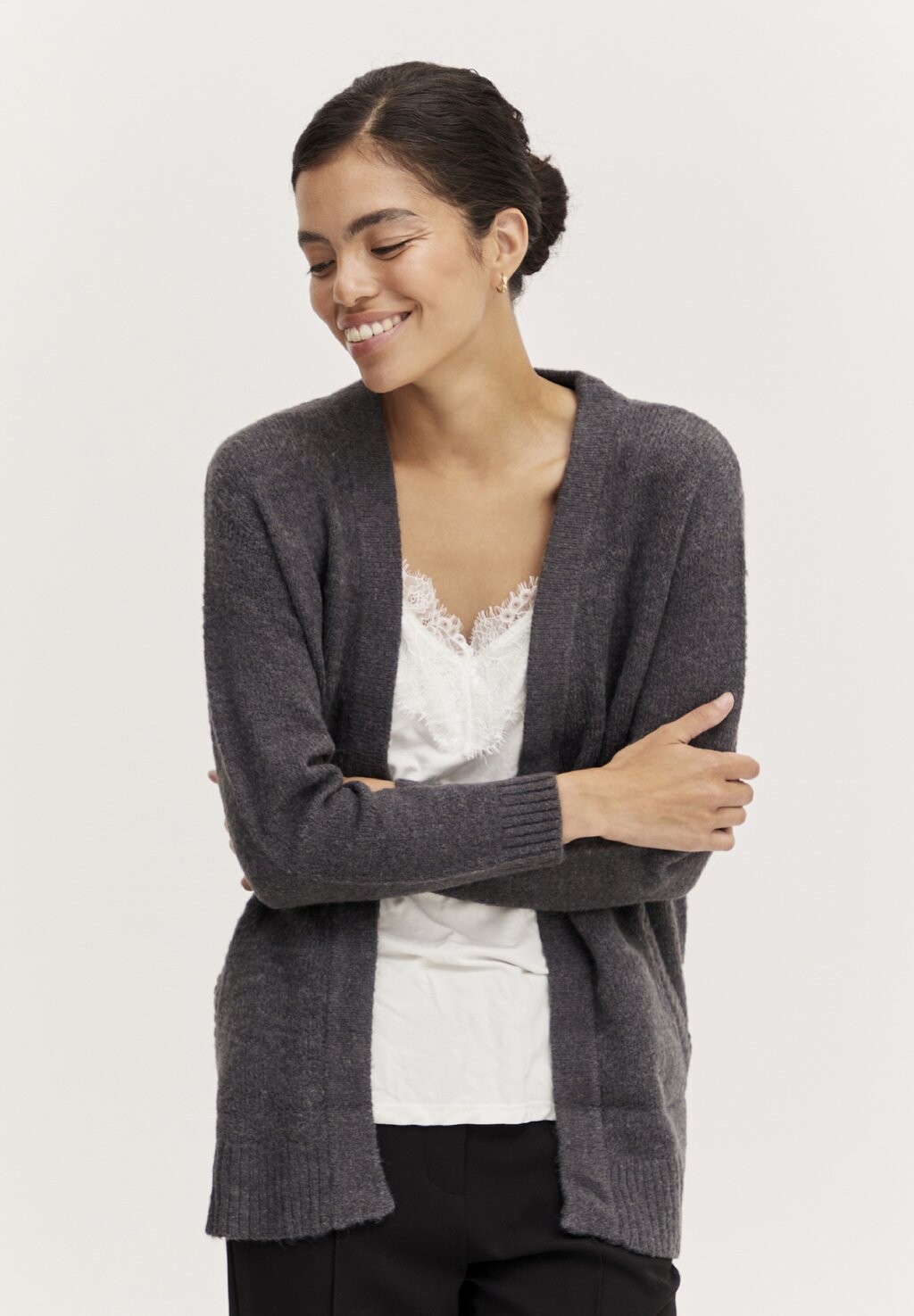 Кардиган b.young BYMIRELLE, цвет blackened pearl melange, Белый, Кардиган b.young BYMIRELLE, цвет blackened pearl melange
Кардиган b.young BYMIRELLE, цвет blackened pearl melange, Белый, Кардиган b.young BYMIRELLE, цвет blackened pearl melange