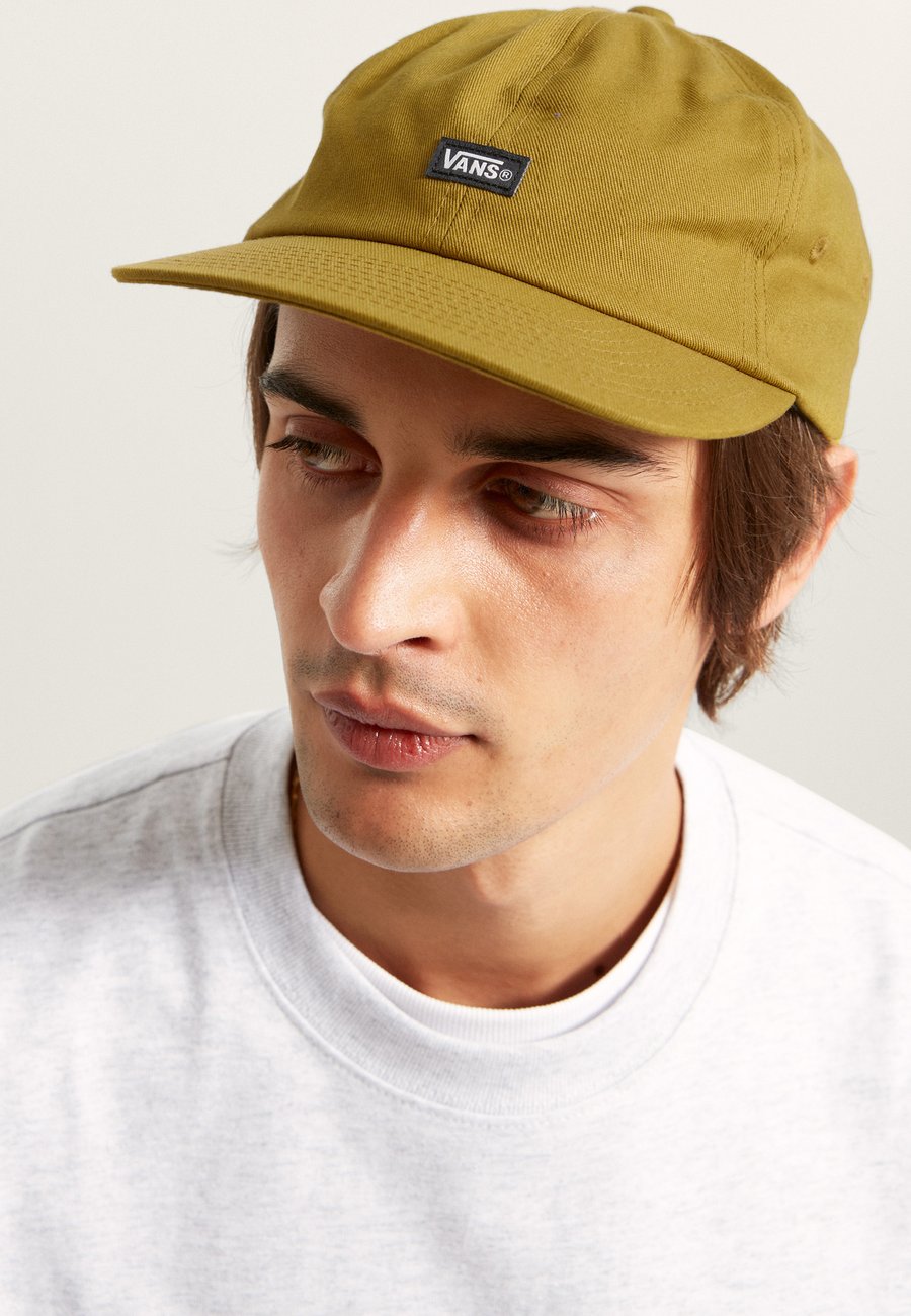 Бейсболка Vans JOCKEY, Gold/Gold-Coloured
Бейсболка Vans JOCKEY, Gold/Gold-Coloured