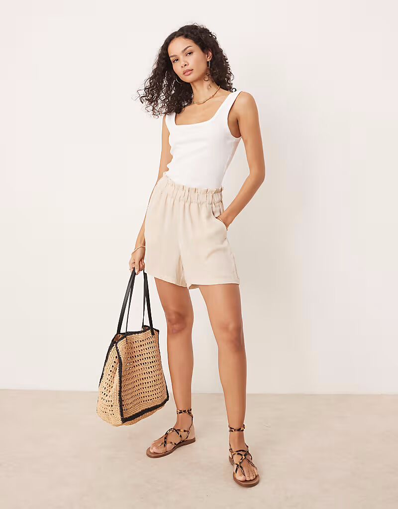 Шорты JDY paperbag бежевого цвета
Шорты JDY paperbag бежевого цвета