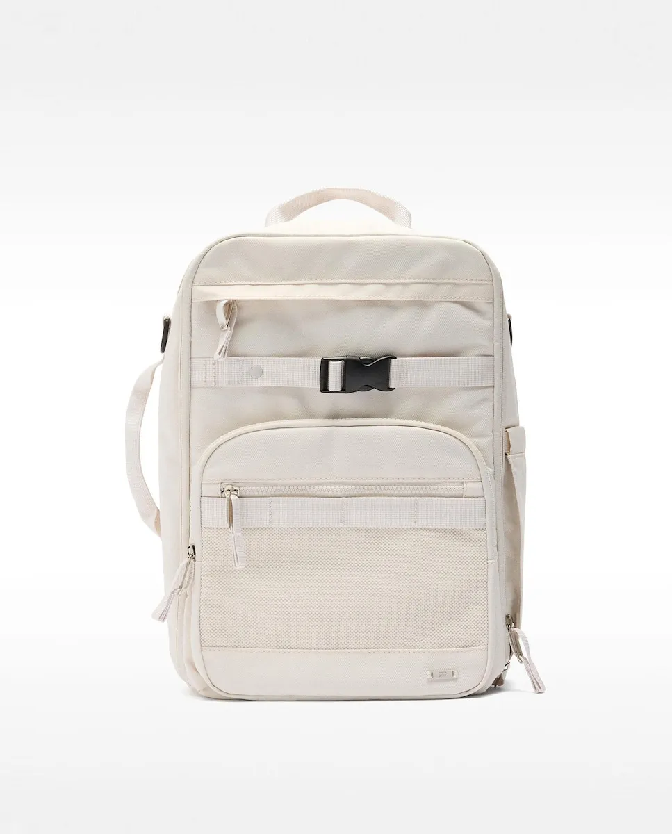 Женская дорожная сумка-рюкзак для ручной клади с несколькими отделениями и гладкой молнией Parfois, белый
Женская дорожная сумка-рюкзак для ручной клади с несколькими отделениями и гладкой молнией Parfois, белый