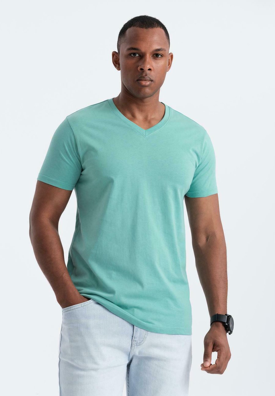 Футболка Ombre SET OF 3 , Blue Navy Turquoise/Blue
Футболка Ombre SET OF 3 , Blue Navy Turquoise/Blue