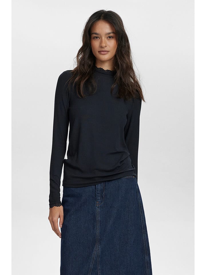 Лонгслив NÜMPH, темно-синий
Лонгслив NÜMPH, темно-синий