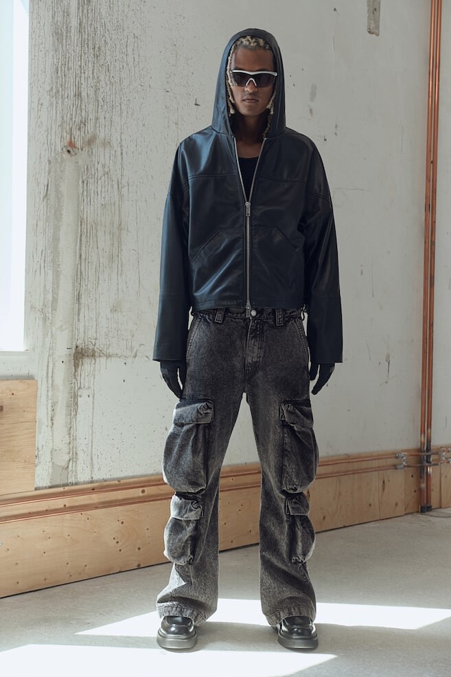 Свободные джинсы карго bootcut H&M, серый
Свободные джинсы карго bootcut H&M, серый