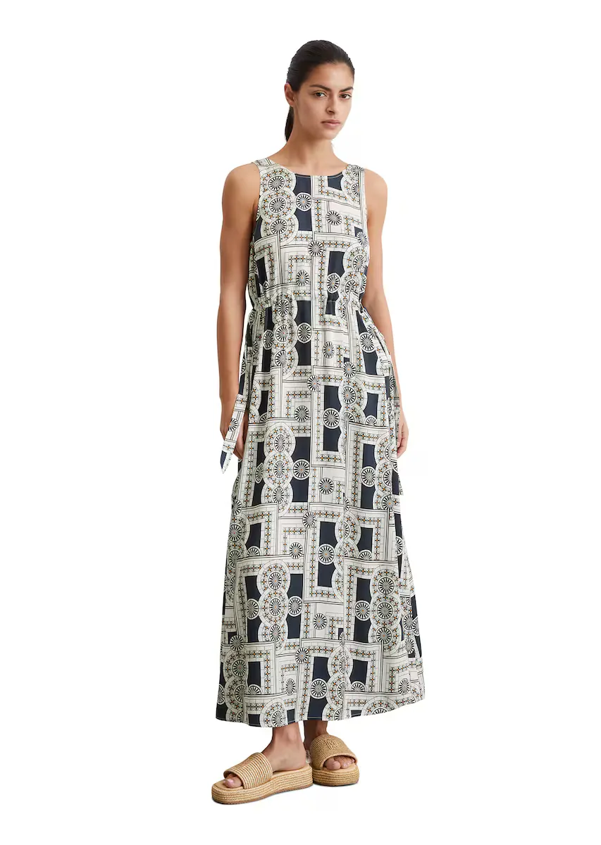 Расклешенное платье с принтом из ткани ECOVERO от LENZING MARC O'POLO, синий
Расклешенное платье с принтом из ткани ECOVERO от LENZING MARC O'POLO, синий