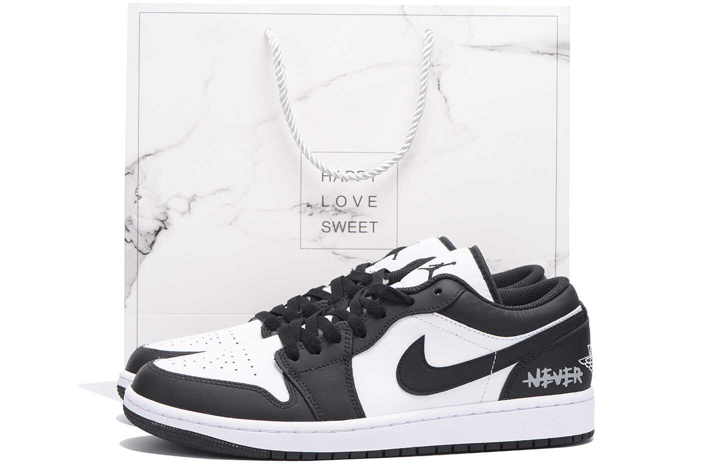 Кроссовки Air JORDAN 1 Vintage Basketball Shoes Men Low-Top Black White, Черный, Кроссовки Air JORDAN 1 Vintage Basketball Shoes Men Low-Top Black White
Кроссовки Air JORDAN 1 Vintage Basketball Shoes Men Low-Top Black White, Черный, Кроссовки Air JORDAN 1 Vintage Basketball Shoes Men Low-Top Black White