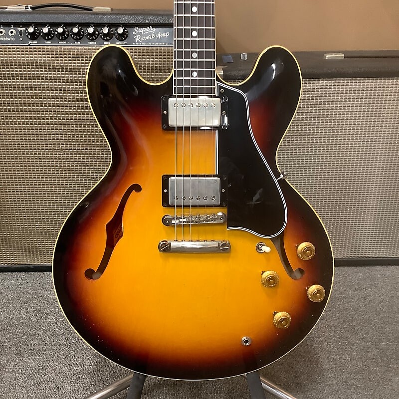 2022 Gibson Murphy Lab 1959 ES-335 Vintage Burst Light Aged M2M 2022 Murphy Lab 1959 ES-335 Vintage Burst Light Aged M2M
2022 Gibson Murphy Lab 1959 ES-335 Vintage Burst Light Aged M2M 2022 Murphy Lab 1959 ES-335 Vintage Burst Light Aged M2M