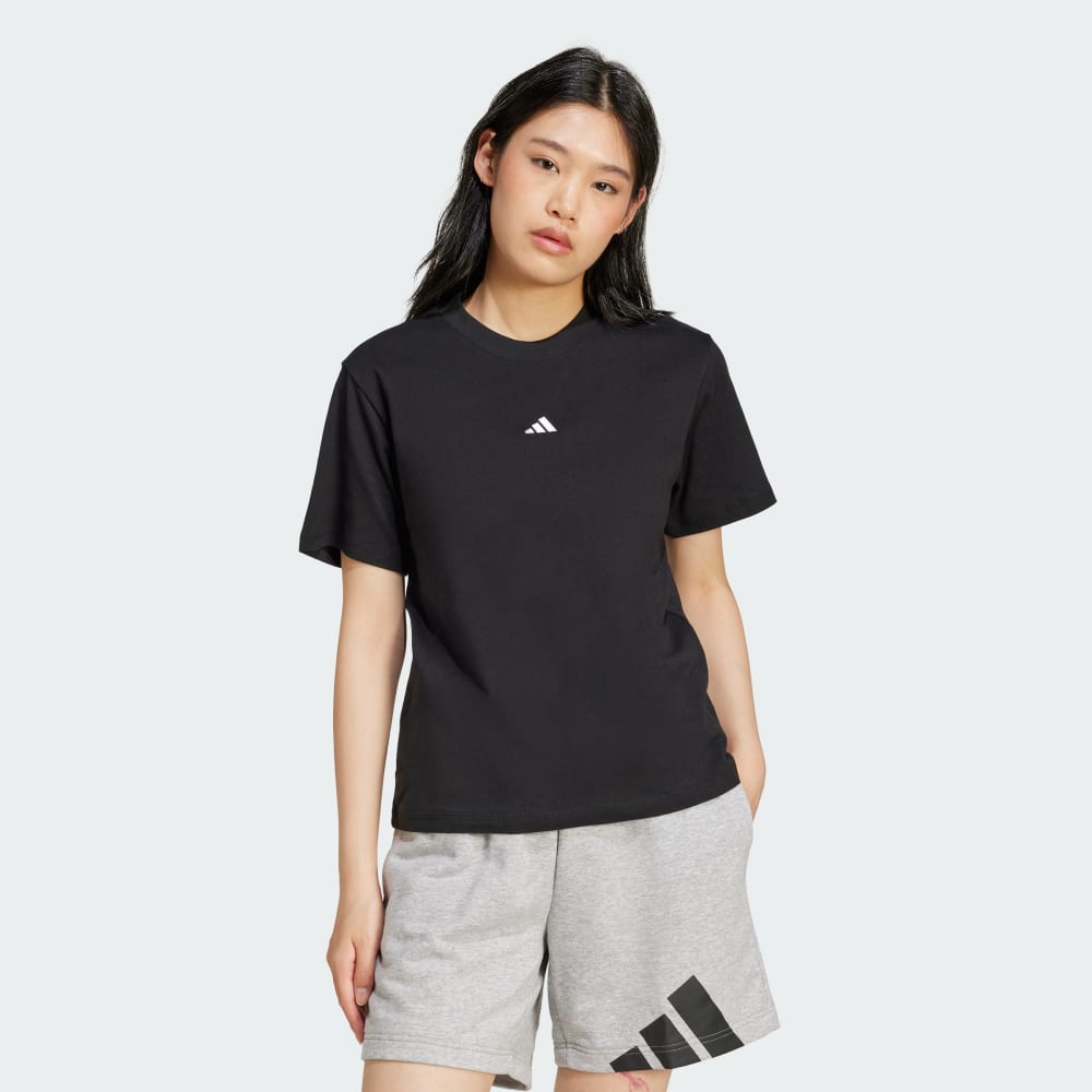 Футболка Adidas Essentials Small Logo Cotton Tee, черный/белый
Футболка Adidas Essentials Small Logo Cotton Tee, черный/белый