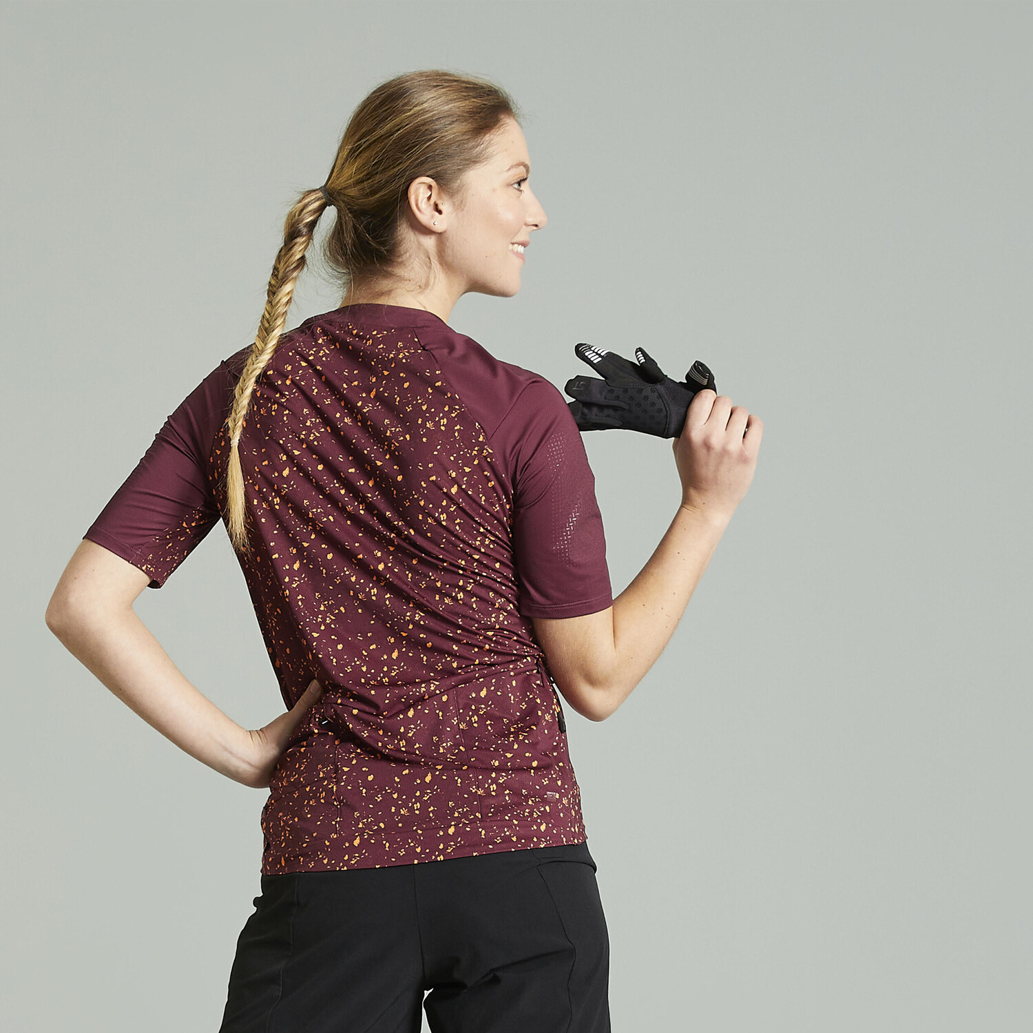 Велоджерси с короткими рукавами женское ST 500 ROCKRIDER
Велоджерси с короткими рукавами женское ST 500 ROCKRIDER