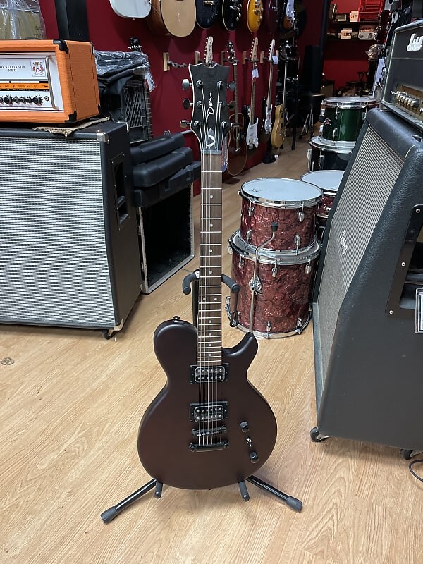 Электрогитара Dean EVO-XM
Электрогитара Dean EVO-XM