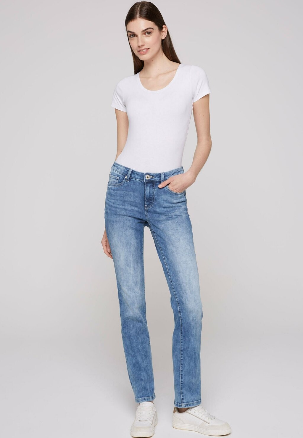 Джинсы прямого кроя RO:MY Soccx, светло-голубой
Джинсы прямого кроя RO:MY Soccx, светло-голубой