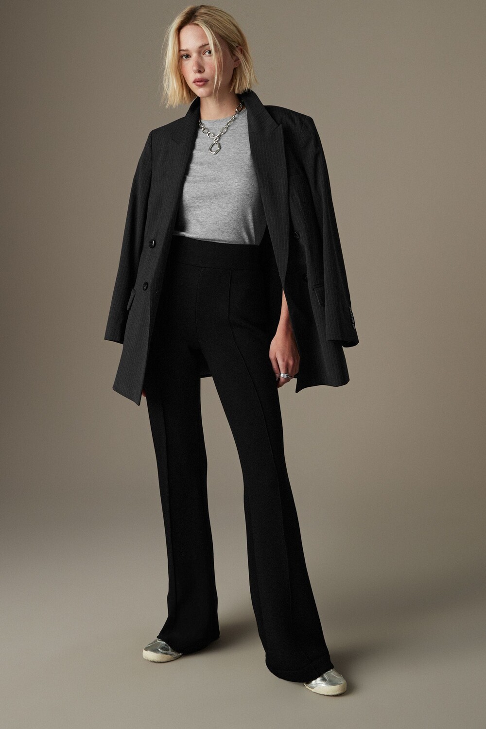 Расклешенные брюки из джерси Next, черный
Расклешенные брюки из джерси Next, черный