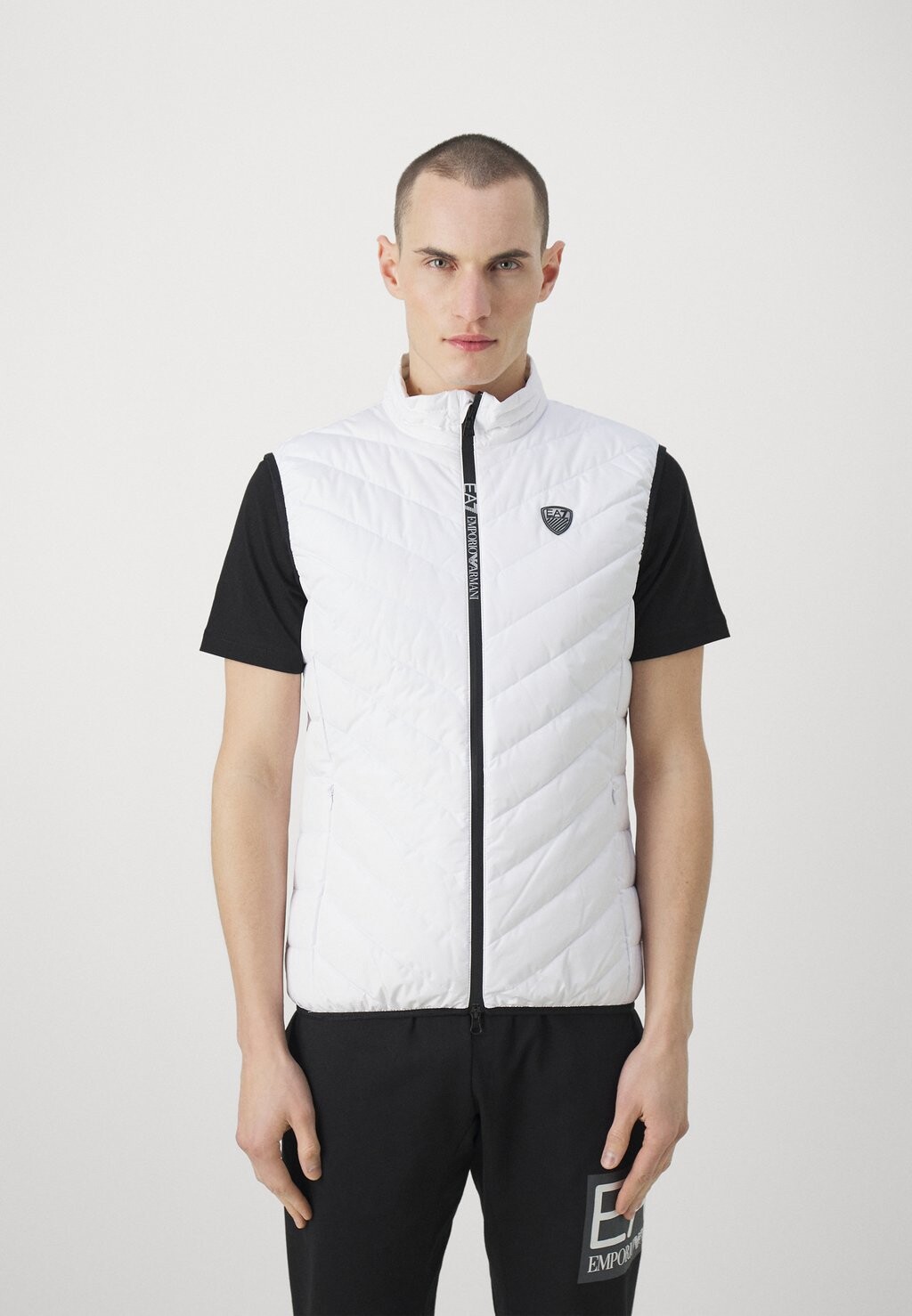 Жилет WAISTCOAT EA7 Emporio Armani, цвет bianco
Жилет WAISTCOAT EA7 Emporio Armani, цвет bianco