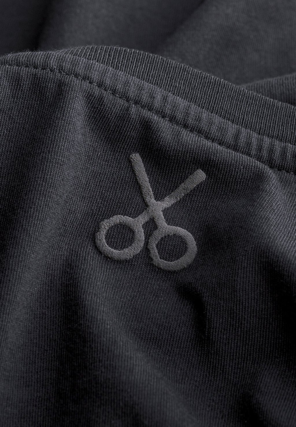 Футболка с принтом TOGETHER ALONE KAFT, фиолетовый 
Футболка с принтом TOGETHER ALONE KAFT, фиолетовый