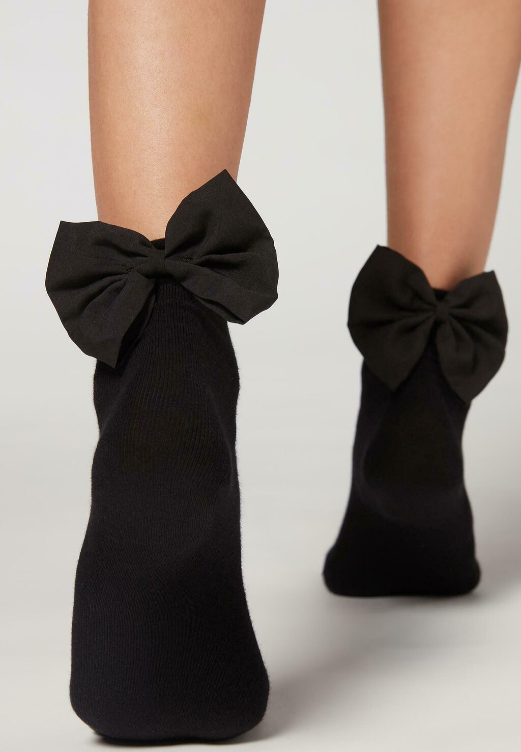 Носки Calzedonia, цвет schwarz
Носки Calzedonia, цвет schwarz