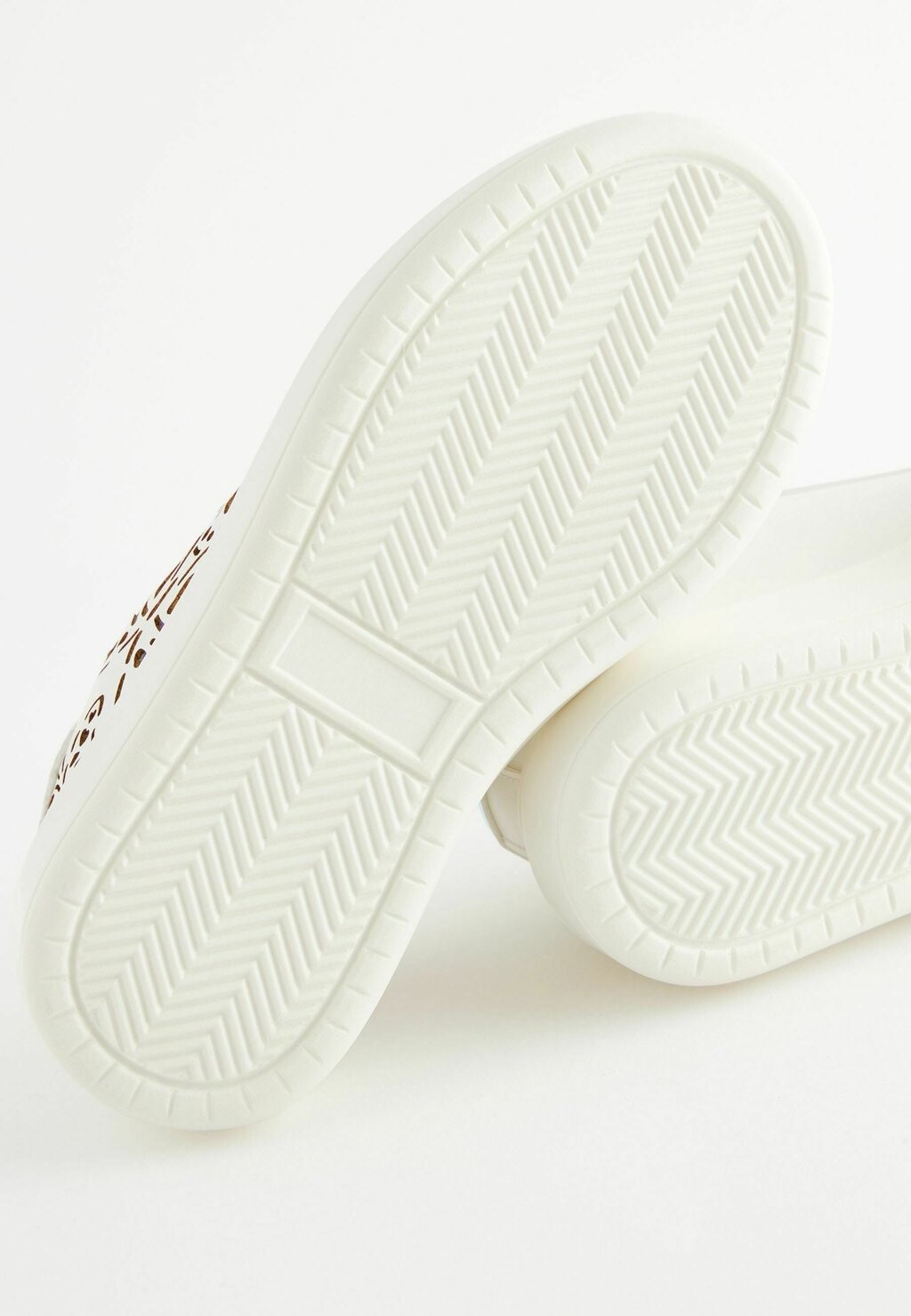 Кроссовки CHUNKY Next, белый
Кроссовки CHUNKY Next, белый