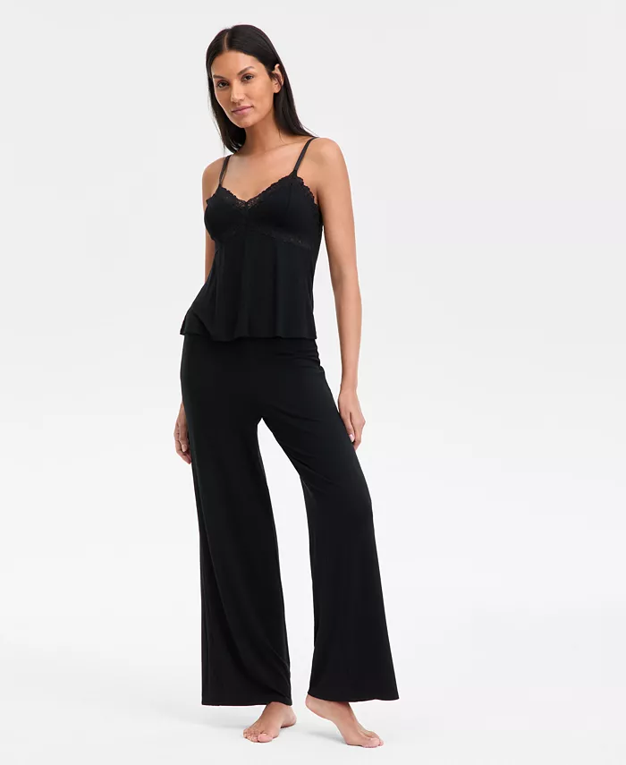 Женский комплект из кружевного топа и пижамных брюк I.N.C. International Concepts, черный
Женский комплект из кружевного топа и пижамных брюк I.N.C. International Concepts, черный