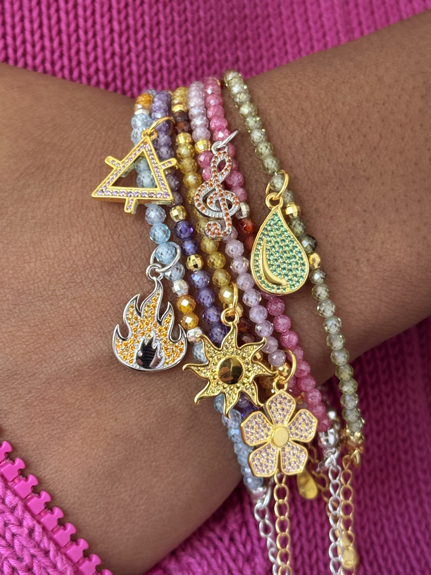 Браслет Winx Club X Gadget4entertainment Tecna Winx Charm Collection, позолоченное серебро 
Браслет Winx Club X Gadget4entertainment Tecna Winx Charm Collection, позолоченное серебро