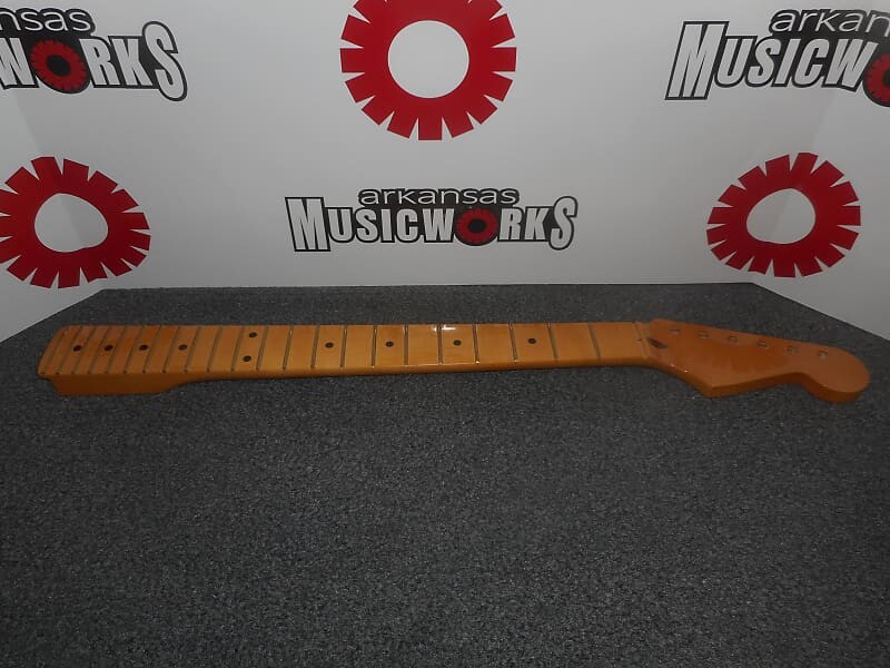 Allparts Лицензированный кленовый гриф Fender Strat, отделка Vintage Poly - #SMF
Allparts Лицензированный кленовый гриф Fender Strat, отделка Vintage Poly - #SMF