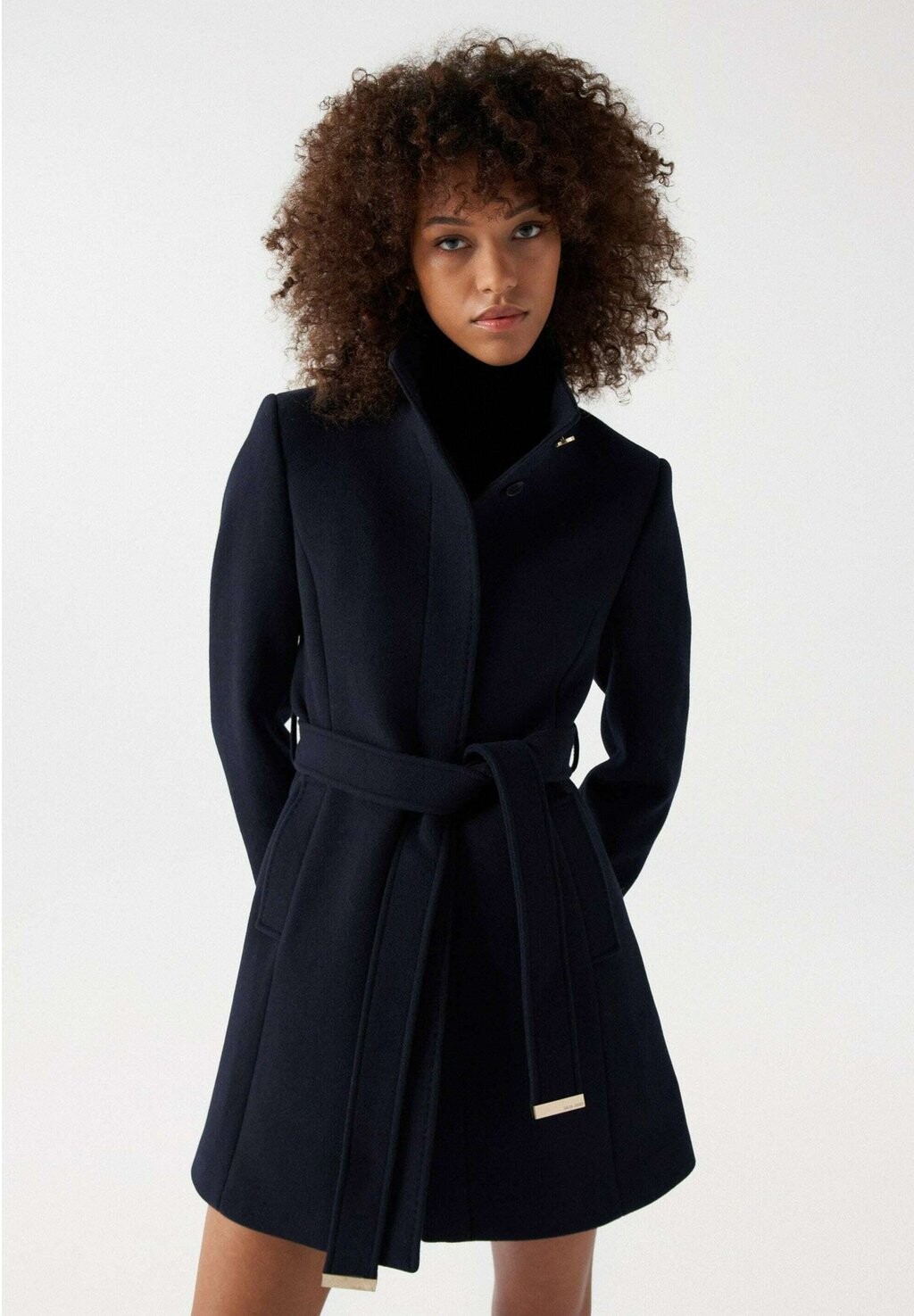 Короткое пальто SCHUTZHÜTTEN SLIM Salsa Jeans, синий
Короткое пальто SCHUTZHÜTTEN SLIM Salsa Jeans, синий