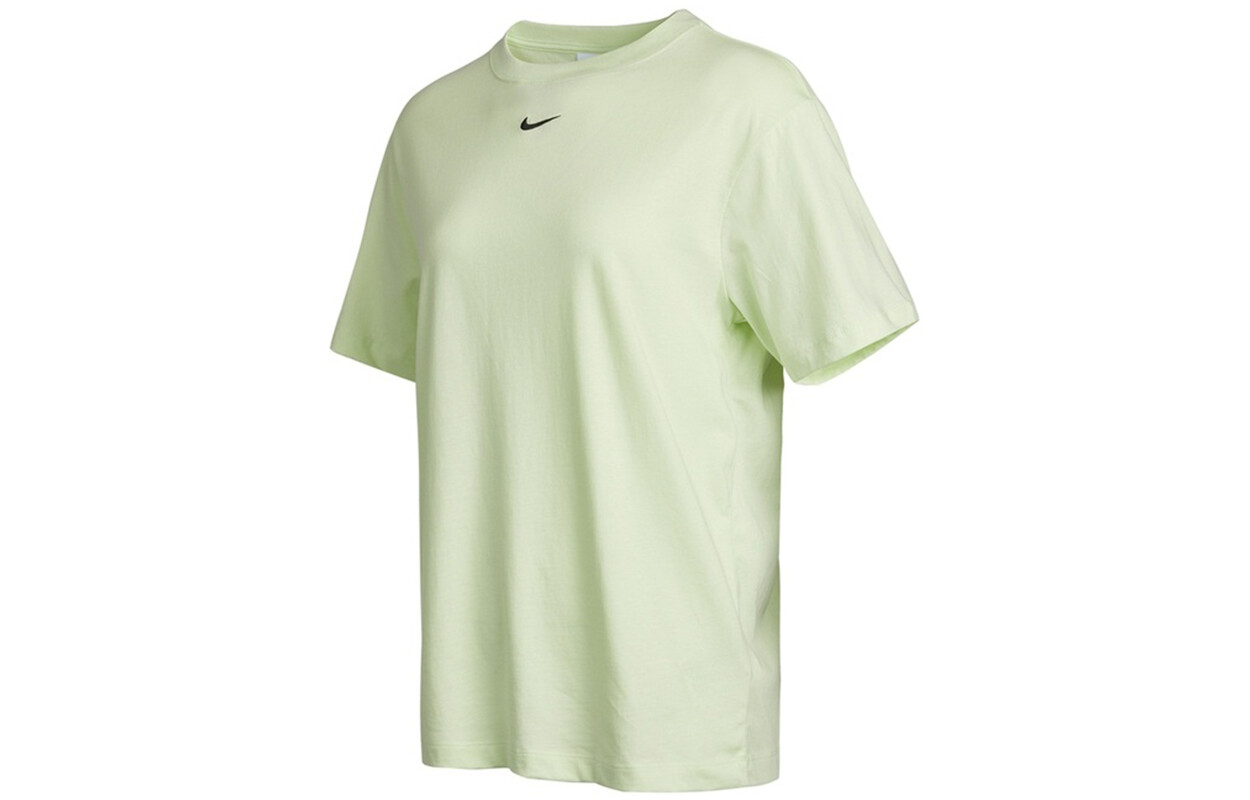 Футболка серии Sportswear Essentials женская светло-зеленая Nike
Футболка серии Sportswear Essentials женская светло-зеленая Nike