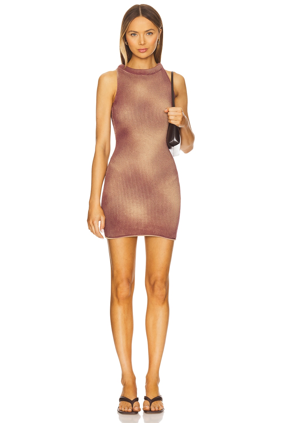 Платье Fiora Aya Muse, pomergranate
Платье Fiora Aya Muse, pomergranate