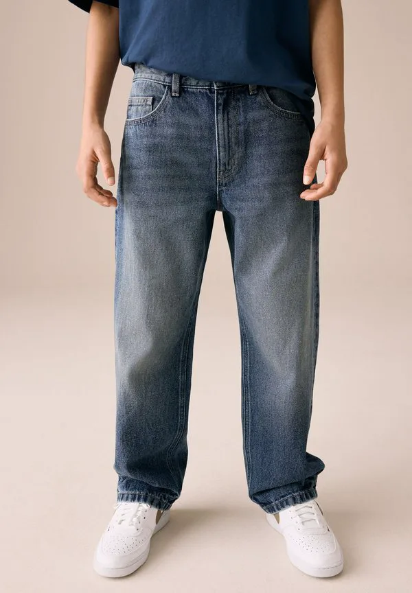 Джинсы прямого кроя Next, Dark Blue Denim
Джинсы прямого кроя Next, Dark Blue Denim