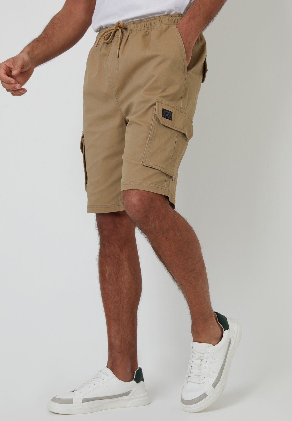 Шорты TROUP Threadbare, коричневый
Шорты TROUP Threadbare, коричневый