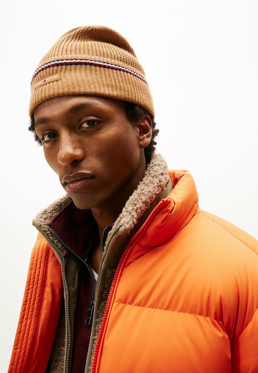 Шапка Tommy Hilfiger Beanie, Classic Beige/Beige
Шапка Tommy Hilfiger Beanie, Classic Beige/Beige