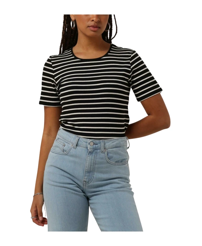 Футболка Elyne в полоску с коротким рукавом Another Label, черный
Футболка Elyne в полоску с коротким рукавом Another Label, черный