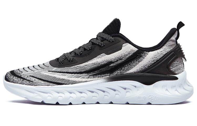 Кроссовки мужские низкие белый/черный Erke
Кроссовки мужские низкие белый/черный Erke