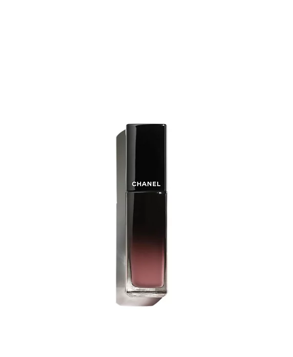 Жидкая помада Rouge Allure Laque Chanel, 63 Ultimate, 5,5 мл
Жидкая помада Rouge Allure Laque Chanel, 63 Ultimate, 5,5 мл