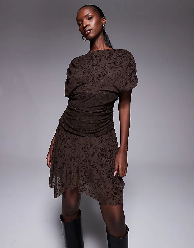 Мини-платье шоколадного цвета с короткими рукавами и драпировкой ASOS DESIGN
Мини-платье шоколадного цвета с короткими рукавами и драпировкой ASOS DESIGN