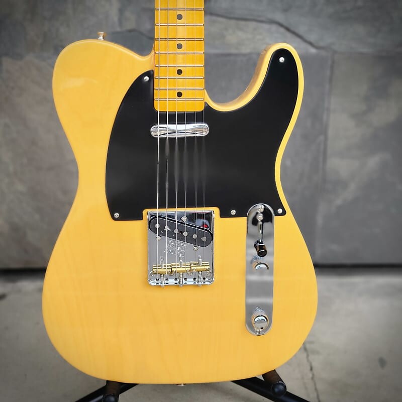 Fender American Vintage II 1951 Telecaster, накладка на гриф из клена, цвет ириски 0110312850
Fender American Vintage II 1951 Telecaster, накладка на гриф из клена, цвет ириски 0110312850