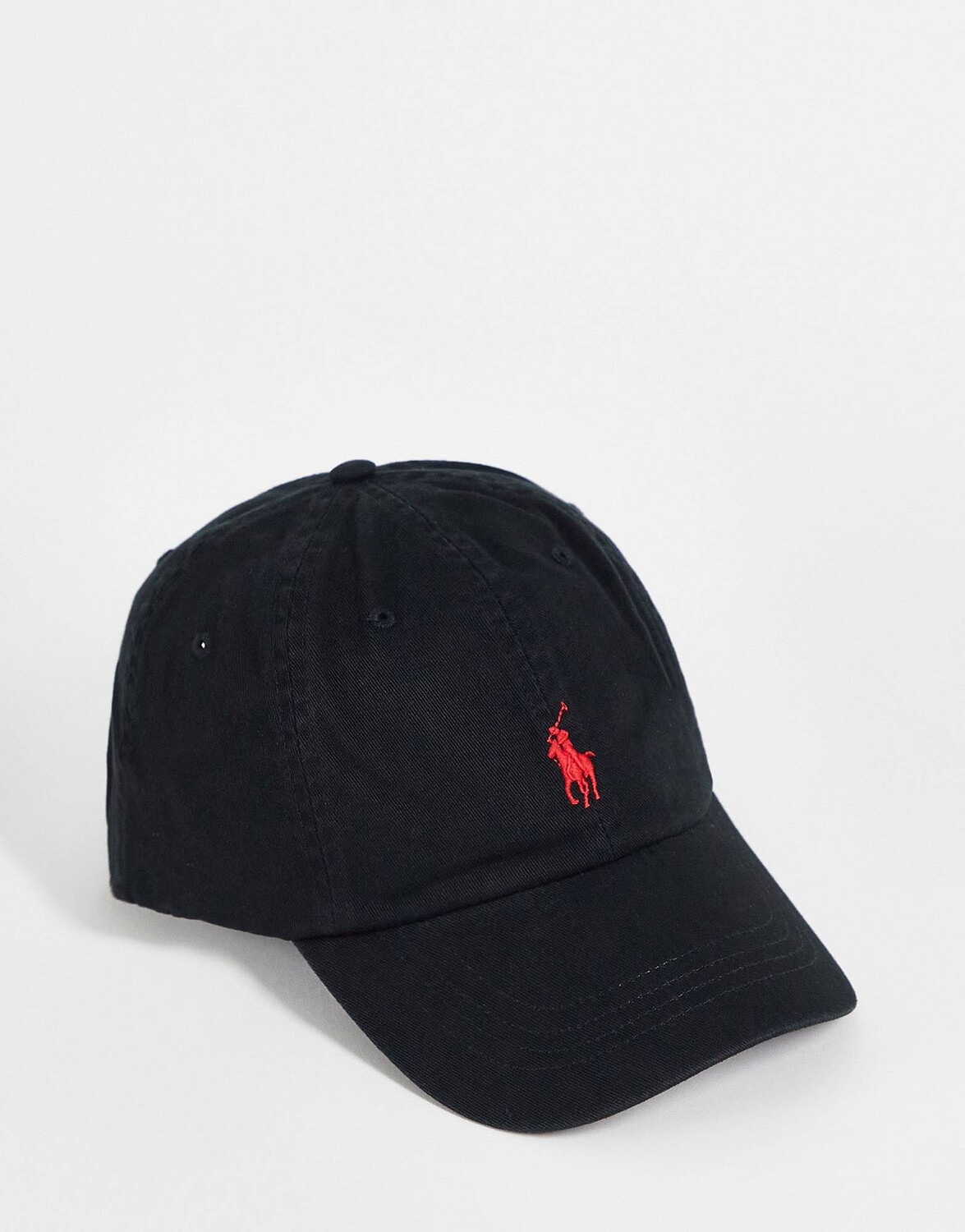 Черная бейсболка Polo Ralph Lauren с красным логотипом игрока
Черная бейсболка Polo Ralph Lauren с красным логотипом игрока