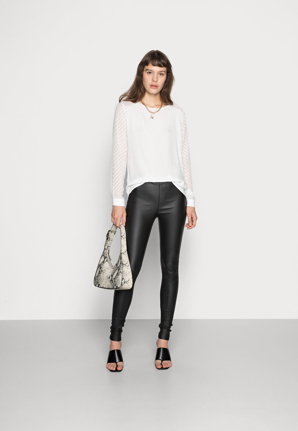 Блузка Objzoe Object, кремовый
Блузка Objzoe Object, кремовый