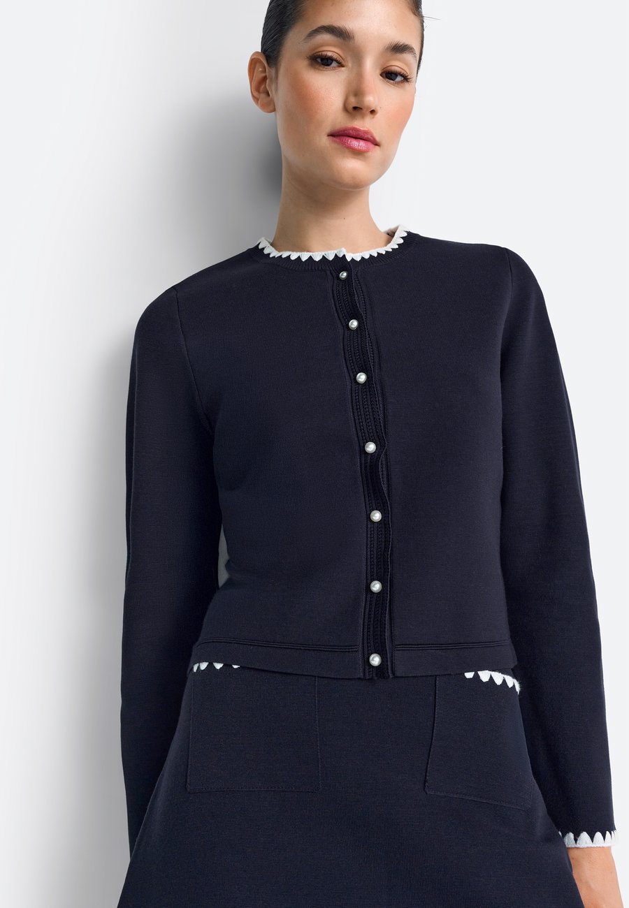 Кардиган Rich & Royal Cardigan, Midnight Blue/Dark Blue
Кардиган Rich & Royal Cardigan, Midnight Blue/Dark Blue