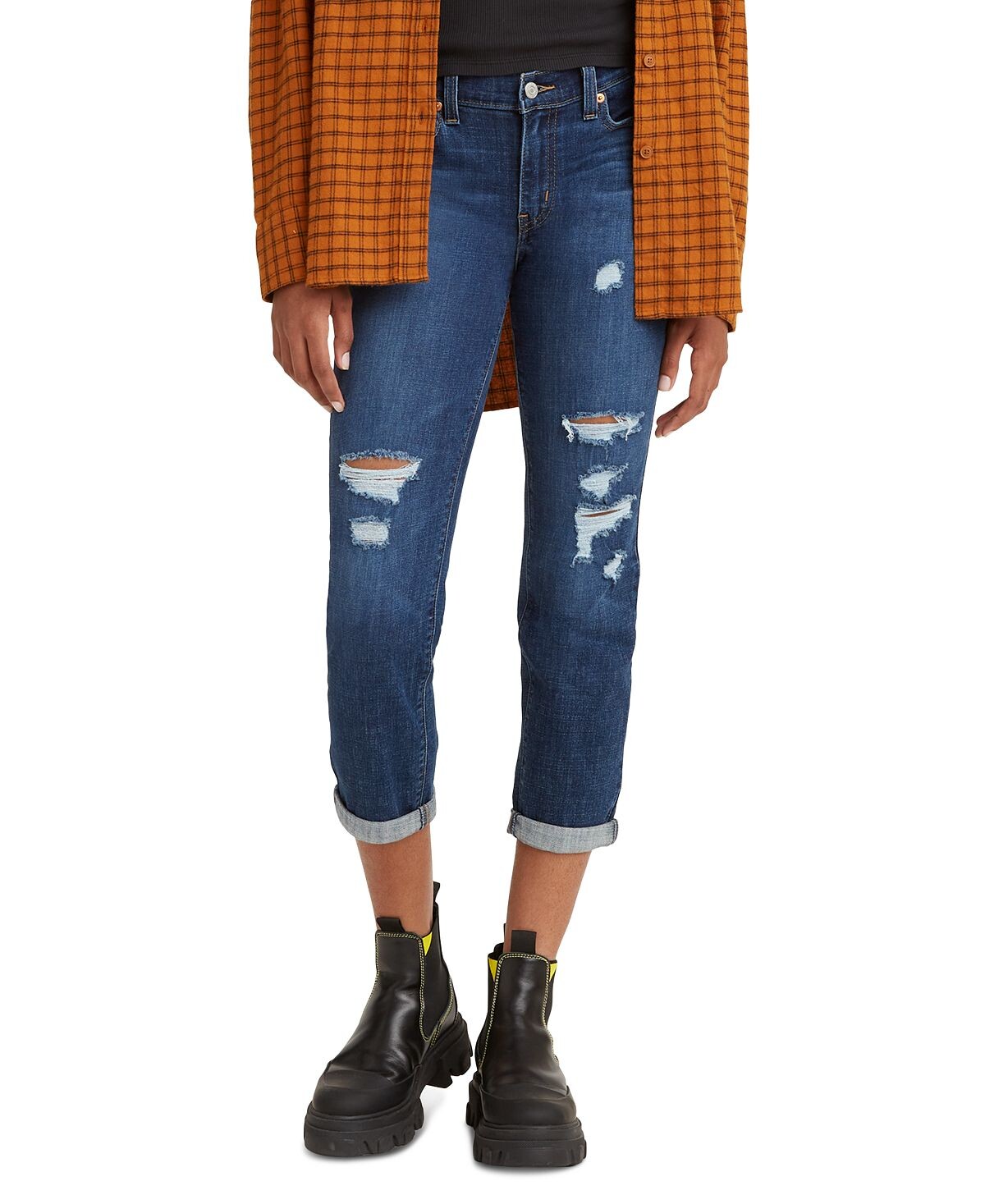 Женские свободные джинсы-бойфренды с зауженными штанинами Levi's
Женские свободные джинсы-бойфренды с зауженными штанинами Levi's