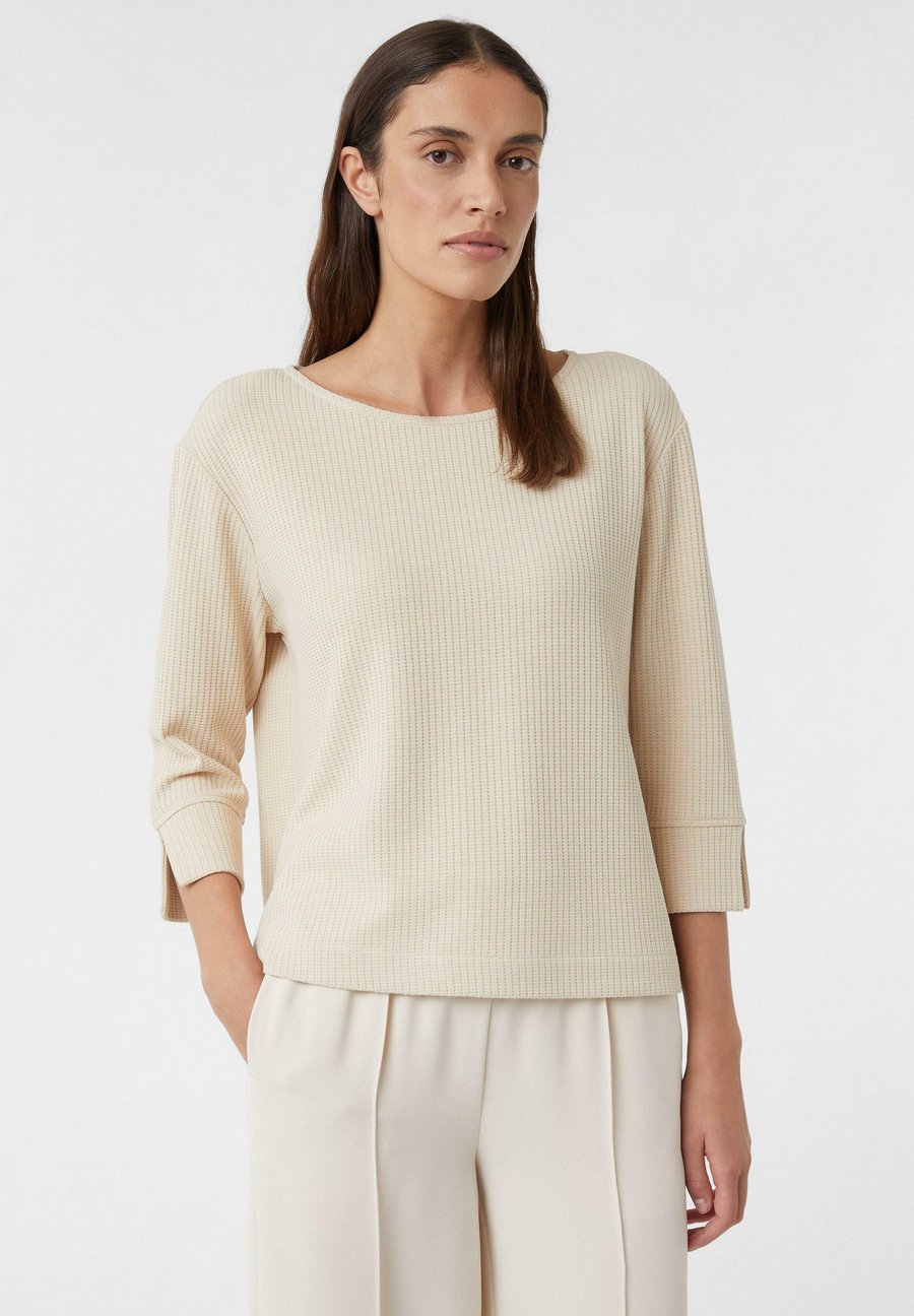 Джемпер comma STRUKTURIERTES MIT 3/4-ÄRMELN UND U-BOOT-AUSSCHNITT, Beige
Джемпер comma STRUKTURIERTES MIT 3/4-ÄRMELN UND U-BOOT-AUSSCHNITT, Beige