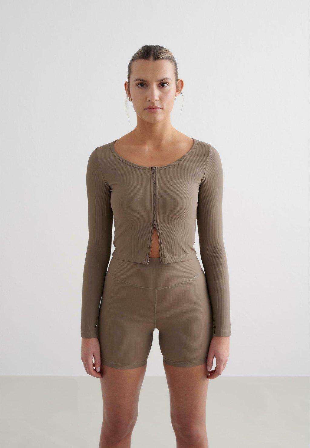 Кардиган PERFORMANCE ZIPPED aim’n, коричневый
Кардиган PERFORMANCE ZIPPED aim’n, коричневый