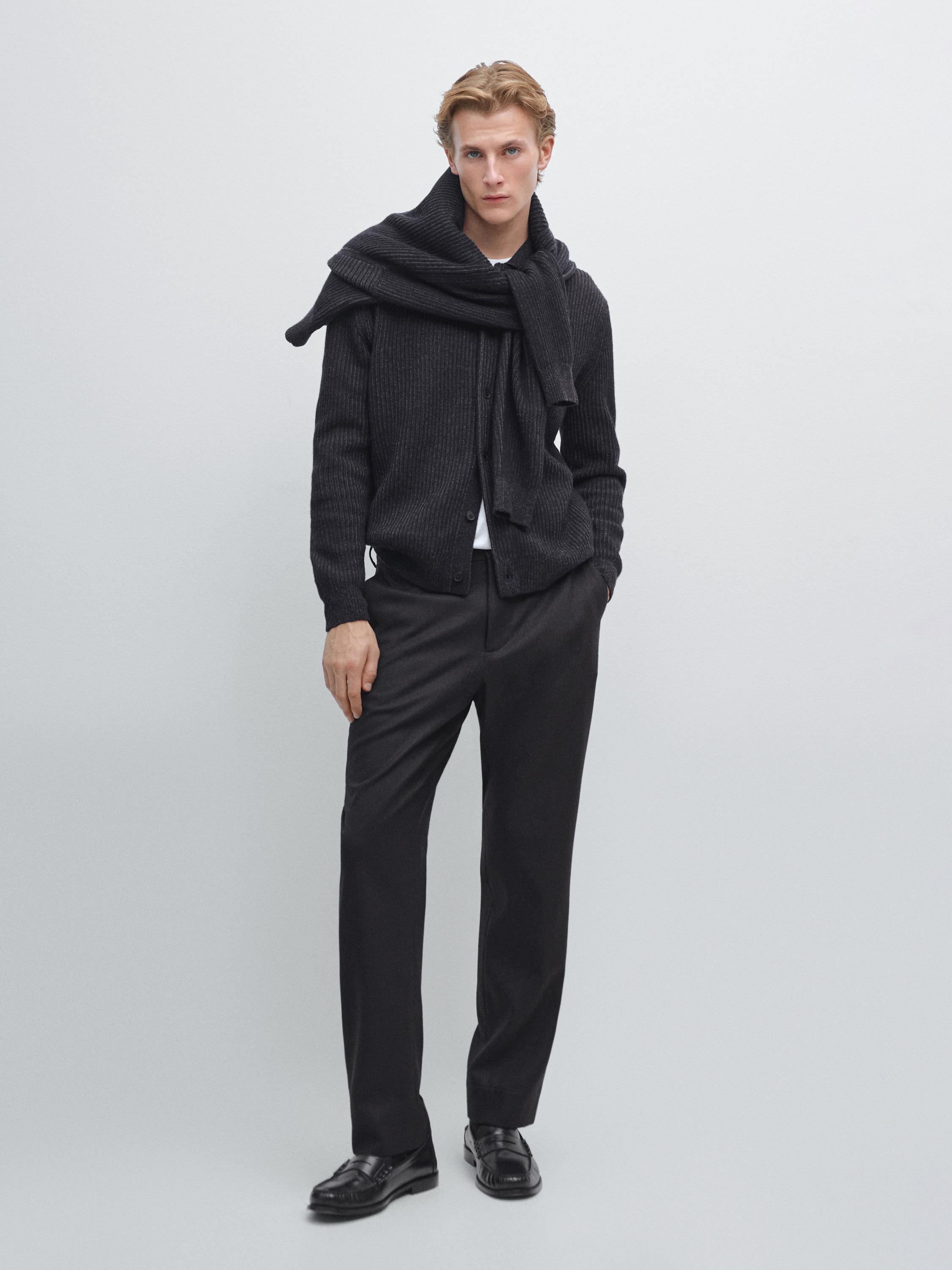 Фланелевые брюки из 100% шерсти с эффектом вельвета Massimo Dutti, темно-синий
Фланелевые брюки из 100% шерсти с эффектом вельвета Massimo Dutti, темно-синий