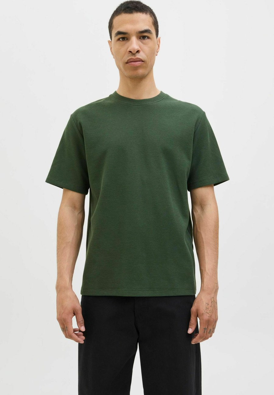 Футболка Jack & Jones EINFARBIG, Duffel Bag/Khaki, Хаки, Футболка Jack & Jones EINFARBIG, Duffel Bag/Khaki
Футболка Jack & Jones EINFARBIG, Duffel Bag/Khaki, Хаки, Футболка Jack & Jones EINFARBIG, Duffel Bag/Khaki