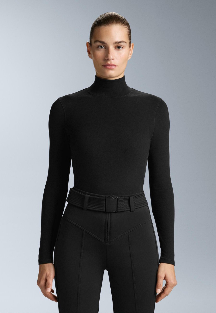 Топ OYSHO THERMAL BASE LAYER POLAR HIGH-NECK TOP, Black
Топ OYSHO THERMAL BASE LAYER POLAR HIGH-NECK TOP, Black