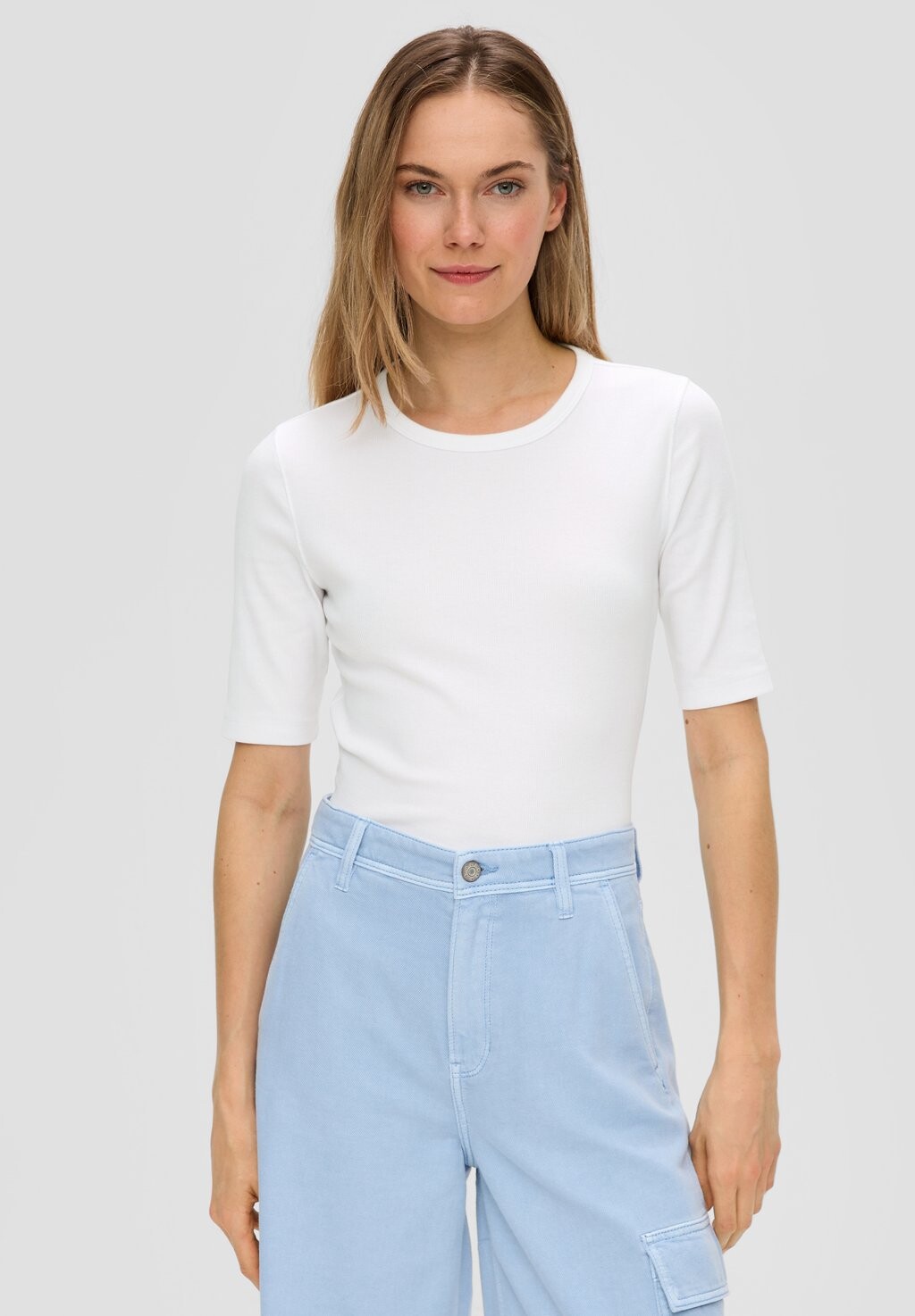 Базовая футболка s.Oliver, белый
Базовая футболка s.Oliver, белый