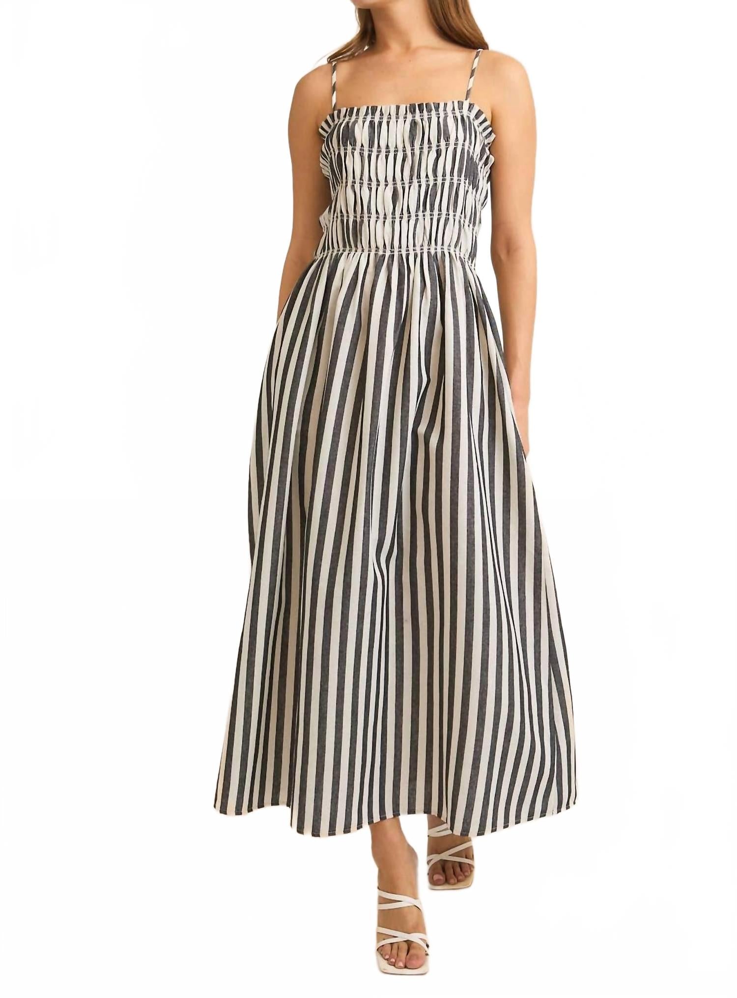 Платье «Чарльстон» черного цвета Gilli, черный
Платье «Чарльстон» черного цвета Gilli, черный