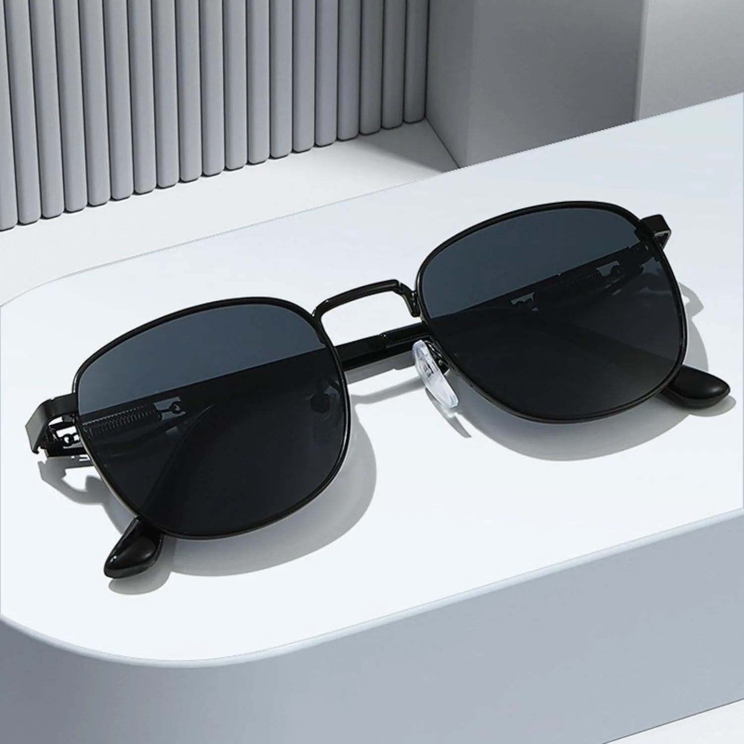 Металлические солнцезащитные очки для женщин в стиле ретро с прозрачным градиентом и защитой от УФ-излучения UV400, для мужчин в стиле панк HHZZYVY, Golden Tea
Металлические солнцезащитные очки для женщин в стиле ретро с прозрачным градиентом и защитой от УФ-излучения UV400, для мужчин в стиле панк HHZZYVY, Golden Tea