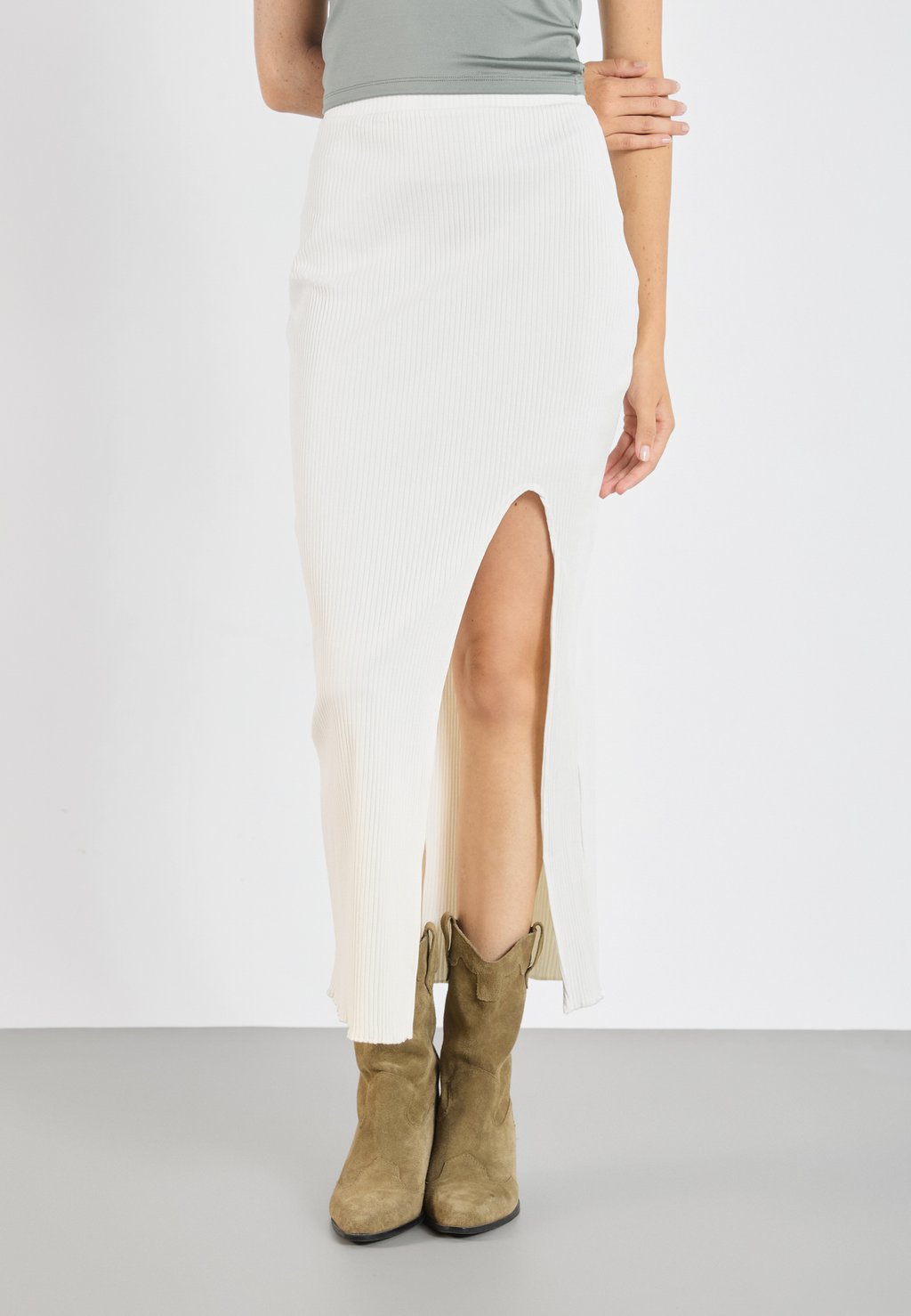 Юбка-карандаш Even&Odd by Zalando, кремовый
Юбка-карандаш Even&Odd by Zalando, кремовый