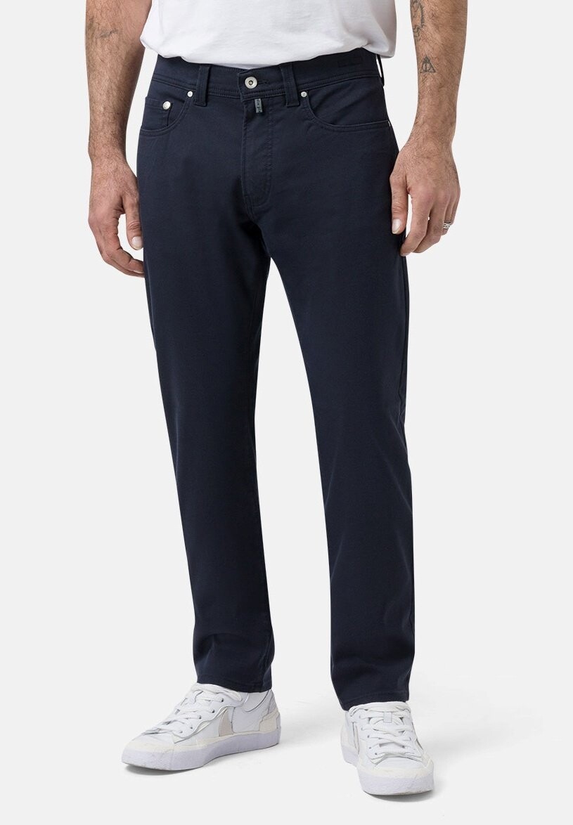 Брюки LYON TAPERED Pierre Cardin, цвет dark sapphire
Брюки LYON TAPERED Pierre Cardin, цвет dark sapphire