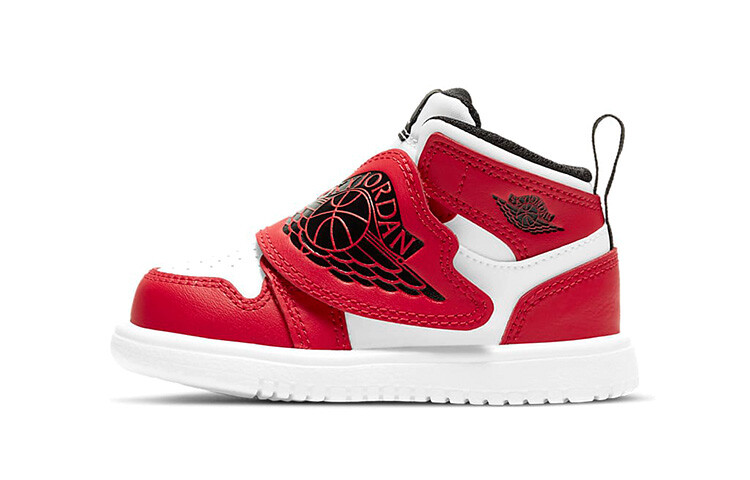 Кроссовки Jordan Sky Jordan 1 White Black University Red TD
Кроссовки Jordan Sky Jordan 1 White Black University Red TD