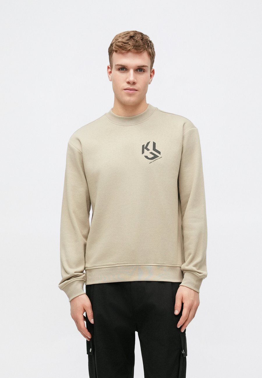 Толстовка Karl Lagerfeld Jeans MONOGRAM, Twill/Taupe, Коричневый, Толстовка Karl Lagerfeld Jeans MONOGRAM, Twill/Taupe
Толстовка Karl Lagerfeld Jeans MONOGRAM, Twill/Taupe, Коричневый, Толстовка Karl Lagerfeld Jeans MONOGRAM, Twill/Taupe