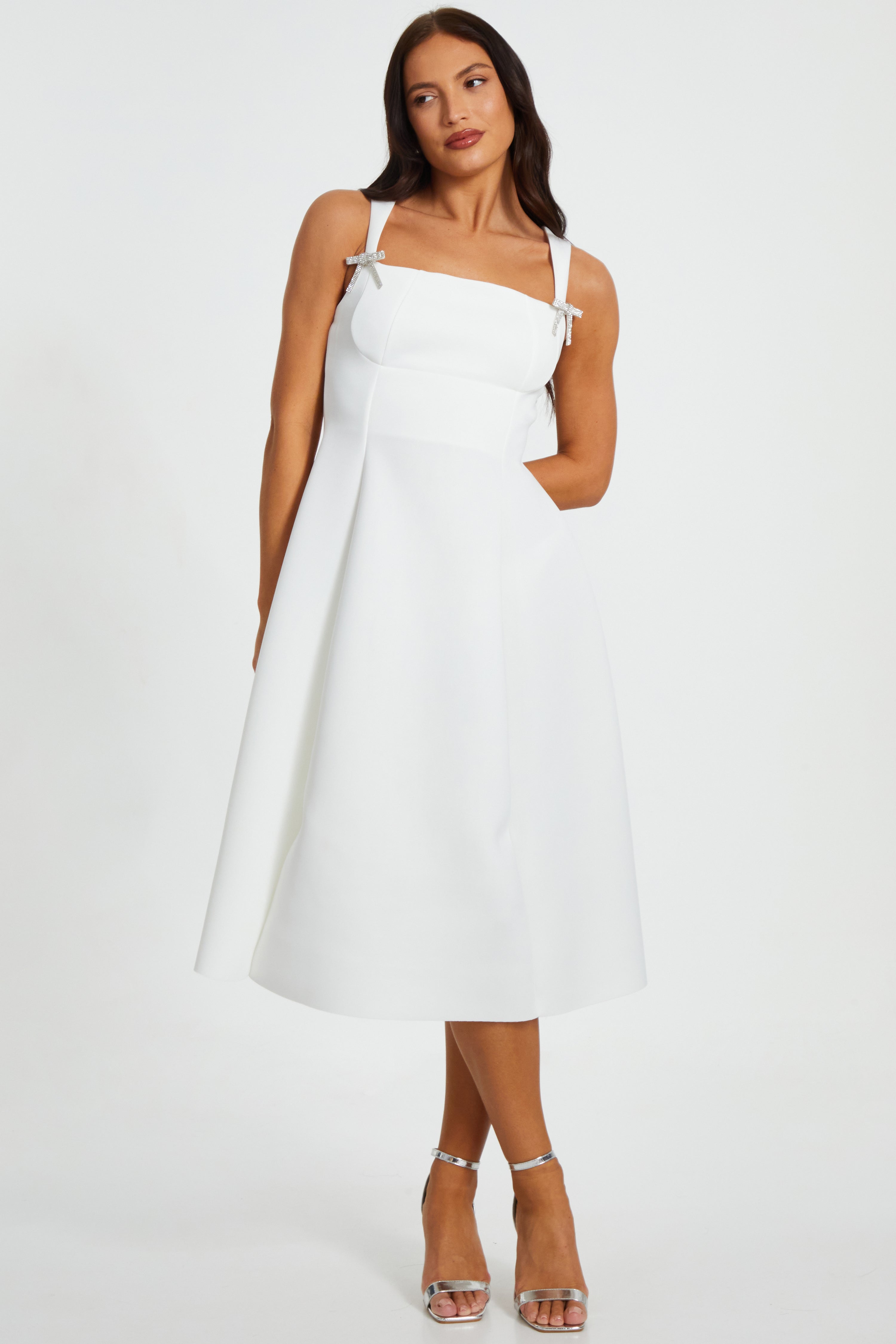 Викторина Женское платье миди с пайетками и бантами Quiz, белый
Викторина Женское платье миди с пайетками и бантами Quiz, белый